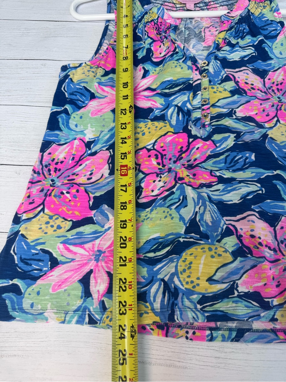 Lilly Pulitzer Floral Sleeveless Henley Tank Top Medium Pink Blue Tropical - Picture 6 of 7